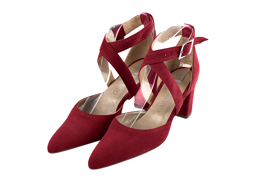 Women's burgundy red open side dress shoes, with crossed straps. Tapered toe. Medium block heels - Front view